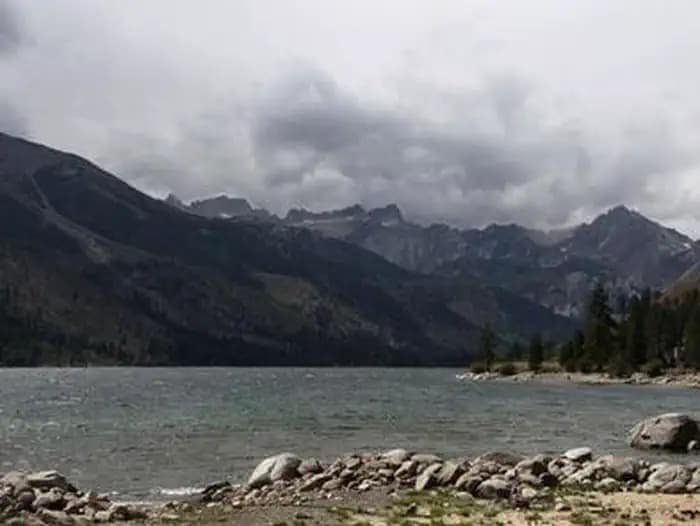 LOWER TWIN LAKES AT BRIDGEPORT